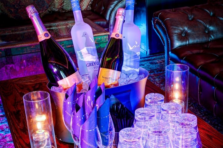 Chateau Nightclub Bottle Service Pricing & Table Reservations [2022]